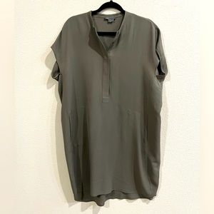 Vince olive green 100% silk dress with pockets. Size large